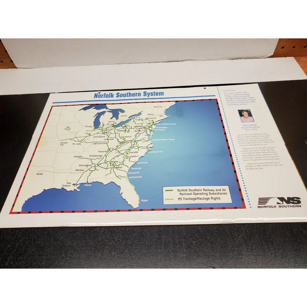 2004 Norfolk Southern Railroad Calendar - Oversize‎